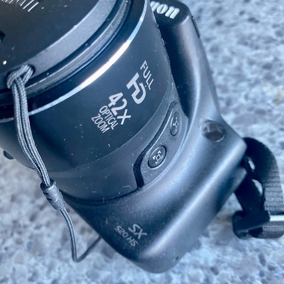 Canon Camera - SX520HS - Picture 2 of 2